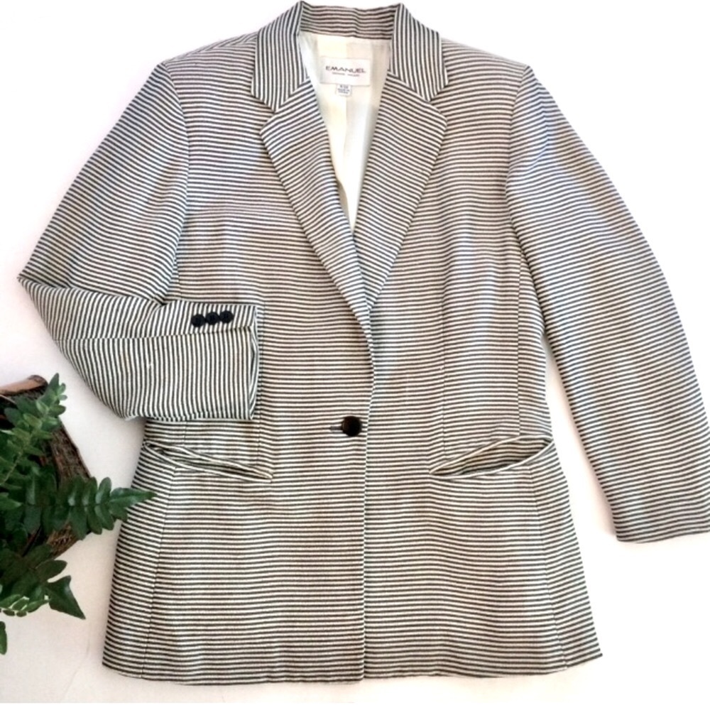 Vintage Emanuel Ungaro EMANUEL blazer grey striped US size 4 (Euro 38) 90’s/Y2K